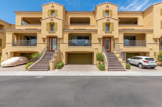 MLS: 6106770 Condo For Sale