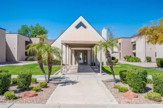 Photo #3: 6106873 Listing