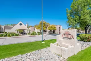 Photo #4: 6106873 Listing