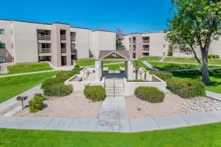 Photo #6: 6106873 Listing