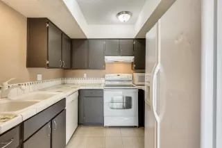 Photo #1: 6107057 Listing