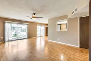 Photo #2: 6107057 Listing