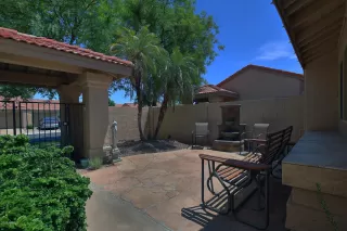 Photo #2: 6107061 Listing