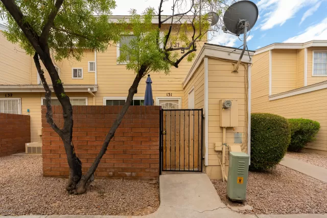 MLS: 6107245 Condo For Sale