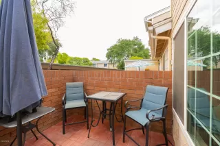 Photo #2: 6107245 Listing