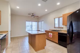 Photo #5: 6107335 Listing