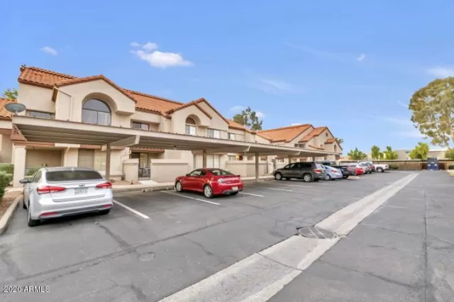 MLS: 6107369 Condo For Sale