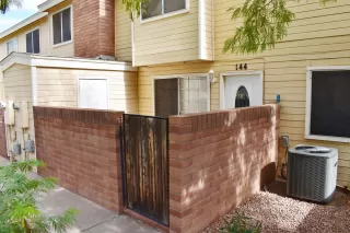 Photo #2: 6107369 Listing