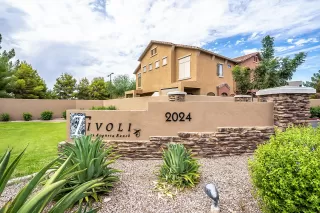 Photo #1: 6107452 Listing