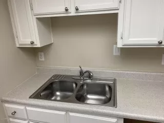 Photo #6: 6107474 Listing