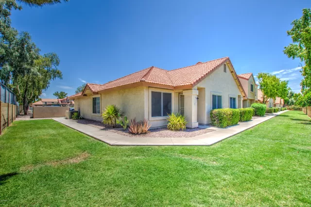 MLS: 6107573 Condo For Sale