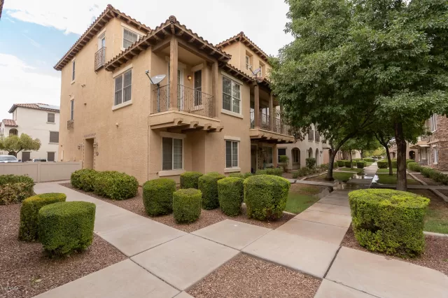 MLS: 6107688 Condo For Sale