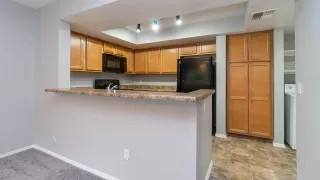 Photo #6: 6107788 Listing