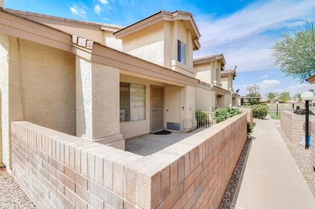 MLS: 6107863 Condo For Sale