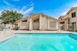 Photo #3: 6107863 Listing 