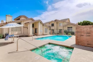Photo #4: 6107863 Listing 