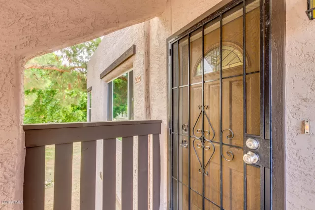 MLS: 6108039 Condo For Sale