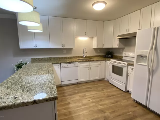 MLS: 6108229 Condo For Sale
