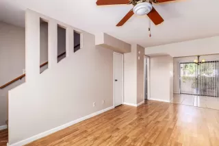 Photo #3: 6108428 Listing