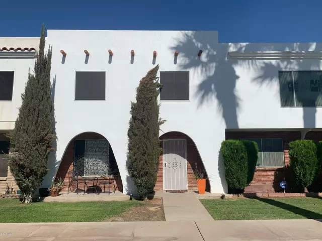 MLS: 6108490 Condo For Sale