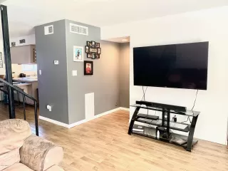 Photo #5: 6108490 Listing