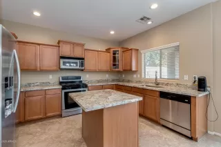 Photo #6: 6108557 Listing 