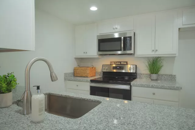 MLS: 6108647 Condo For Sale