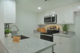 Photo #1: 6108647 Listing 