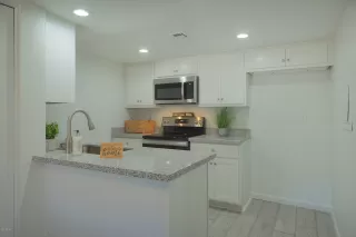 Photo #2: 6108647 Listing 