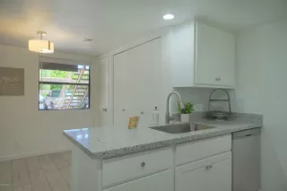 Photo #3: 6108647 Listing 