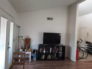 Photo #5: 6108751 Listing