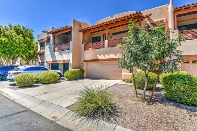MLS: 6108757 Condo For Sale