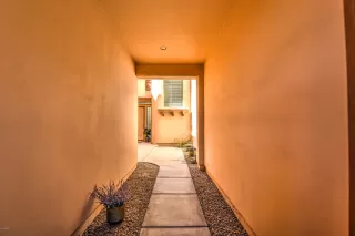 Photo #3: 6108757 Listing