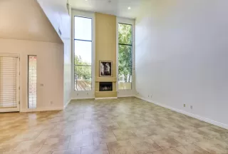 Photo #6: 6108757 Listing