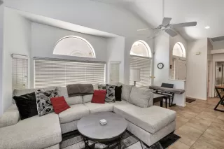 Photo #3: 6108978 Listing 