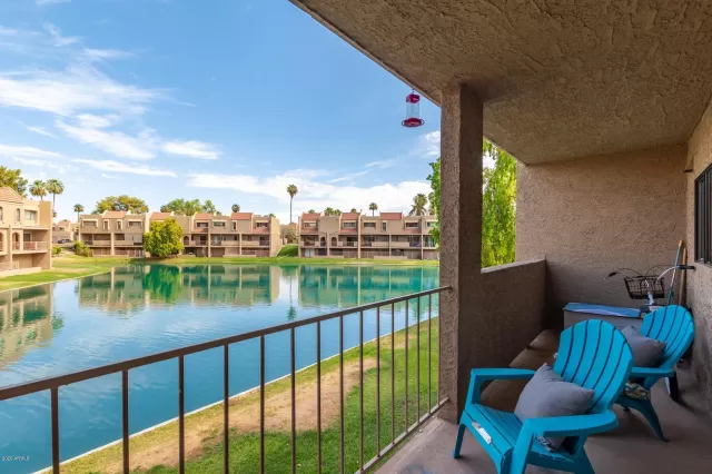 MLS: 6108981 Condo For Sale