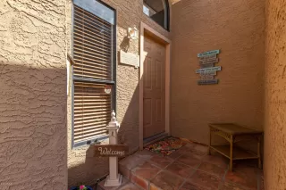 Photo #4: 6108981 Listing