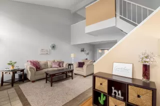 Photo #6: 6108981 Listing