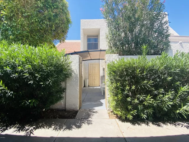 MLS: 6109050 Condo For Sale