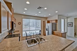 Photo #6: 6109435 Listing