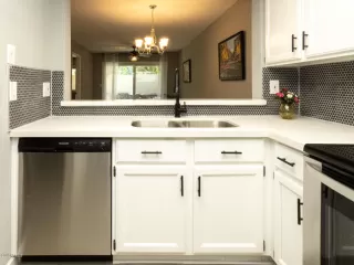 Photo #3: 6109508 Listing