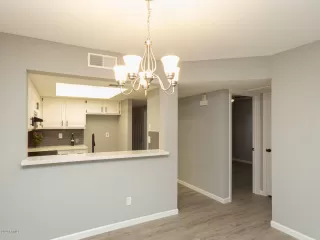 Photo #4: 6109508 Listing