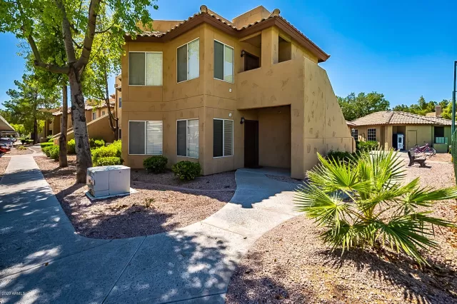 MLS: 6109515 Condo For Sale