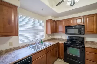 Photo #6: 6109515 Listing