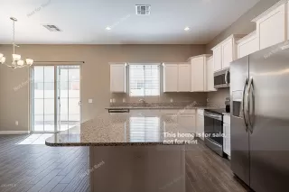 Photo #5: 6109548 Listing