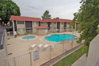 Photo #5: 6109580 Listing