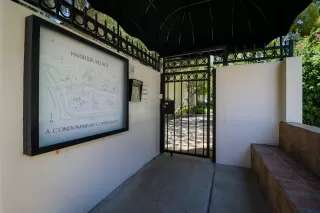 Photo #6: 6109649 Listing