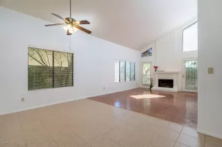 Photo #5: 6109693 Listing