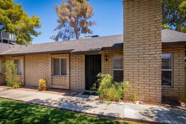 MLS: 6109699 Condo For Sale