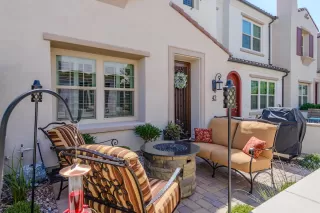 Photo #2: 6109879 Listing